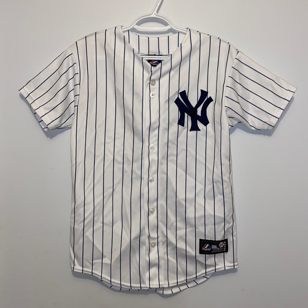 New York Yankee button up baseball jersey MLB